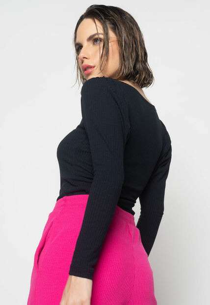 Blusa  Princesa Decote Coração Malha Canelada Preta