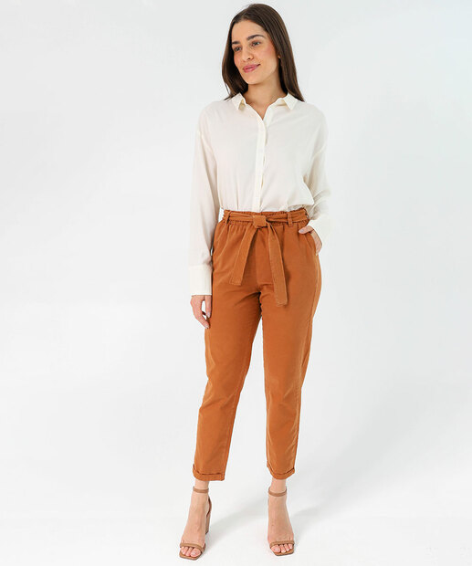 Image_Calça Feminina Clochard Sarja Reta Bolsos Marrom