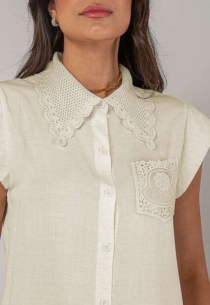 Blusa Alfaiataria Com Gola Em Renda E Bolso Decorado Marfim Salvatore
