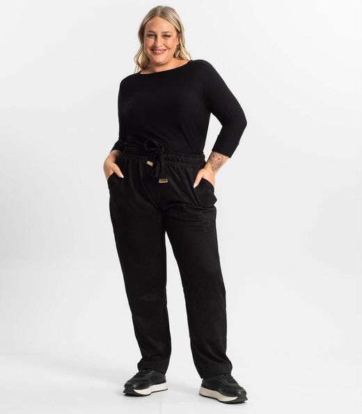 Calça Reta Plus Size Feminina Em Suede Secret Glam Preto