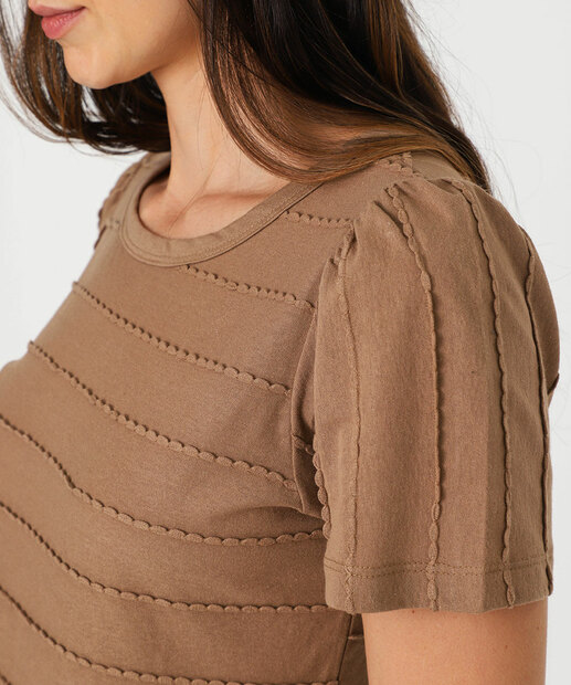 Blusa Feminina Textura Manga Curta Princesa Marisa Bege