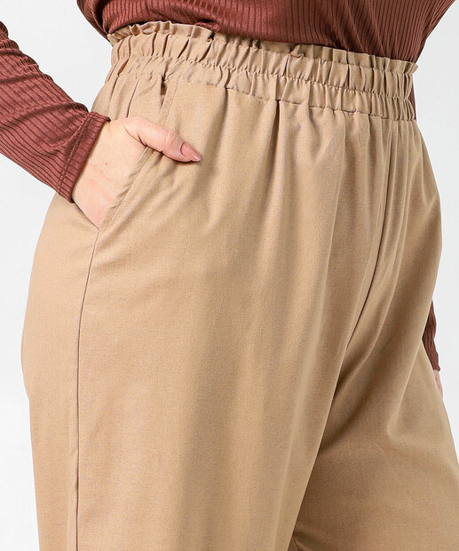 Calça Plus Size Feminina Pantacourt Marisa Bege