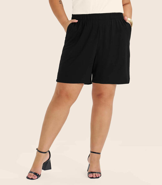 Shorts Feminino Plus Size Com Bolsos Secret Glam Preto