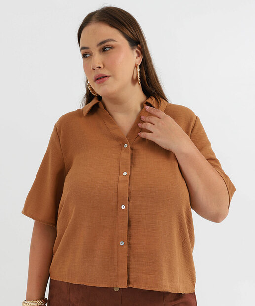 Image_Camisa Plus Size Feminina Textura Manga Curta Marisa Bege