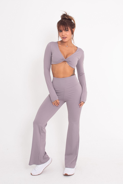 Conjunto Fitness Cropped e Calça Flare em Poliamida Cinza Wemood