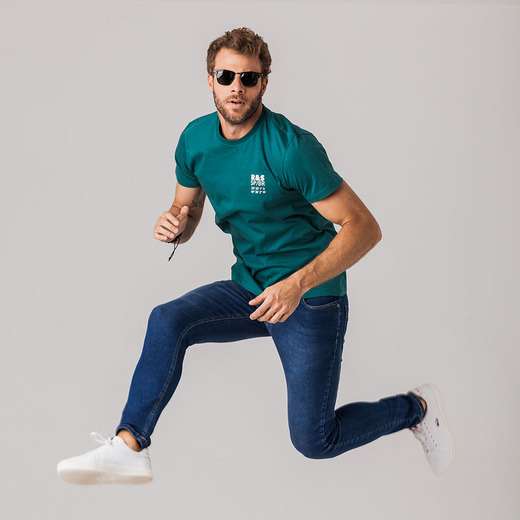 Camiseta Masculina Estampa Rock e Soda Street