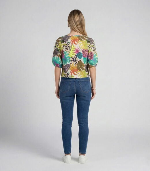 Blusa Feminina Manga Com Volume Punho Infinita Cor Bege