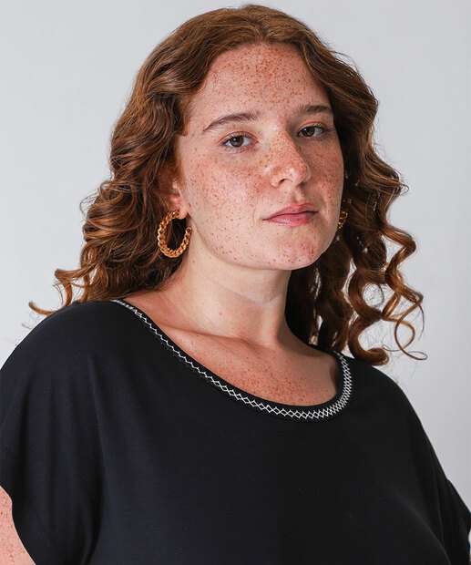 Blusa Plus Size Feminina Manga Curta Marisa Preto