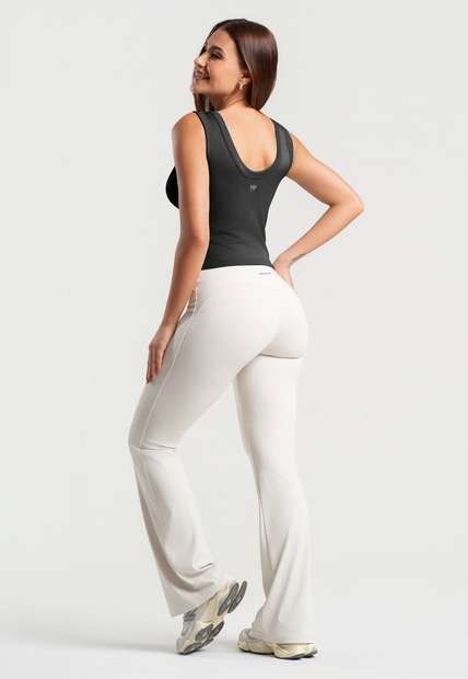 Regata Canelada em Malha Poliamida Preta Wemood