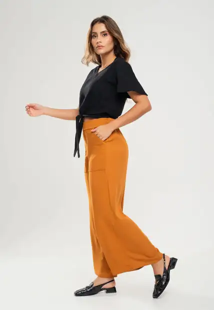 Calça Pantalona Com Bolso Viscolinho Mostarda Salvatore Fashion