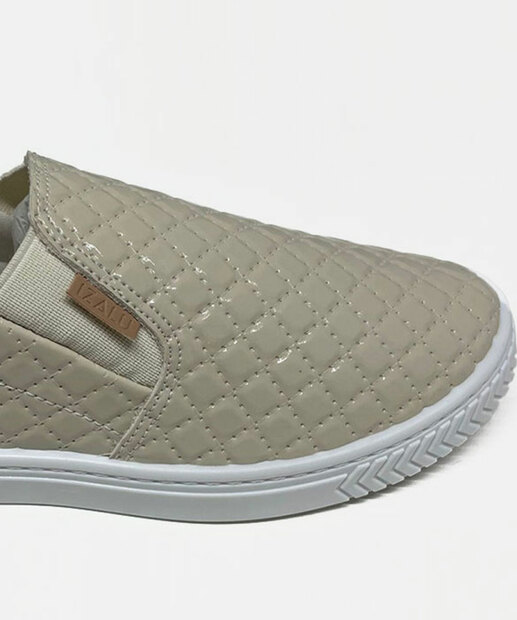 Tênis Slip On Feminino Verniz Matelassê Izalu