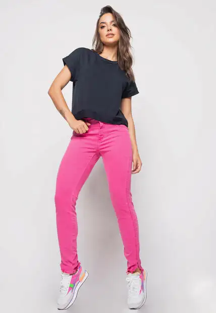 Blusa  Barra Avesso Manga Curta Malha Comfort Preta