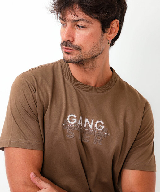 Camiseta Masculina Estampa Frontal Gangster Marrom