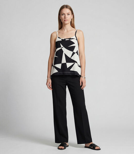 Blusa de Alça Tecido Viscose Infinita Cor Preto