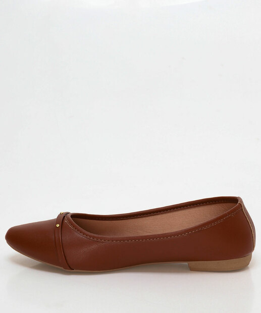 Sapatilha Feminina Bico Fino Tachas Marrom