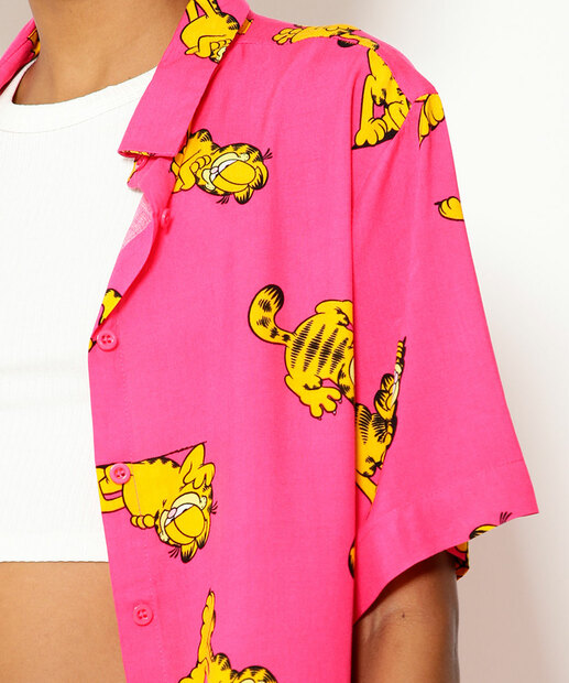 Camisa Feminina Manga Curta Estampa Garfield 