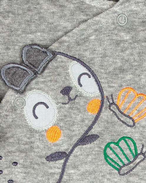 Macacao Bebe Menino Plush com Bordados Aplicados de Monstrinho - Mescla