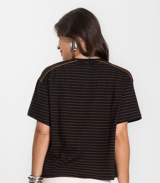 T- Shirt Feminina Infinita Cor Preto