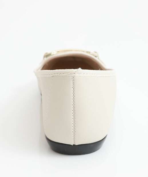 Sapatilha Feminina Bico Quadrado Moleca Off White