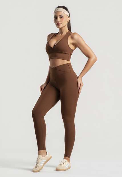 Top Decote V Costas Assimétricas Marrom Wemood