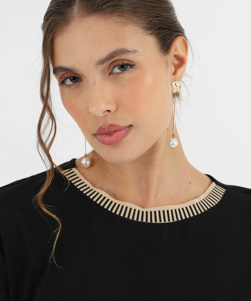 Blusa Feminina Lisa Manga Curta Marisa Preto