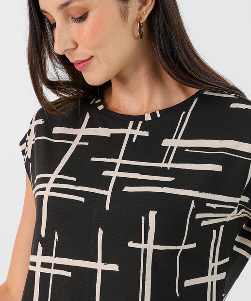 Blusa Feminina Estampada Manga Curta Marisa Preto