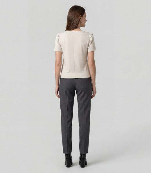 Blusa Feminina Em Visco Tricot Infinita Cor Bege