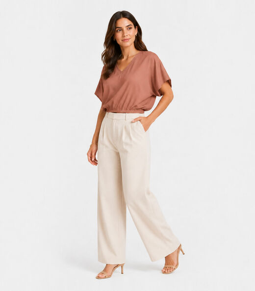 Blusa Feminina Com Decote Em V Infinita Cor Marrom