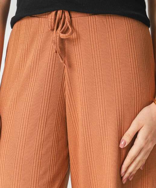 Calça Pantacourt Feminina Canelada Marisa Marrom