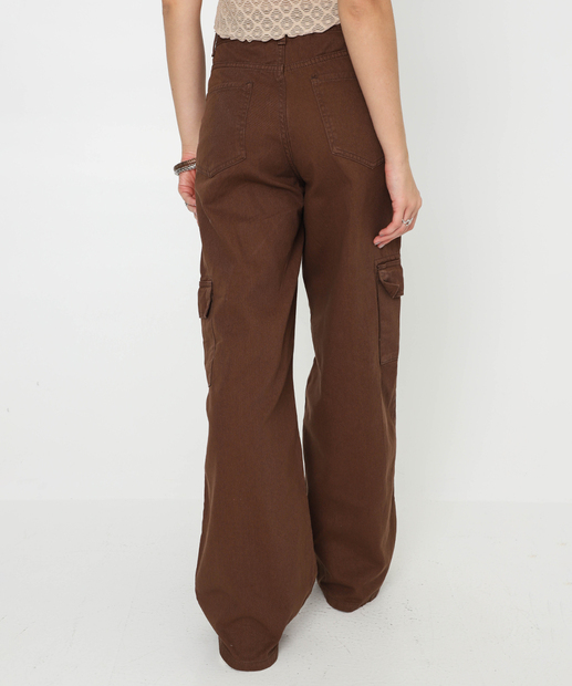 Calça Feminina Sarja Wide Leg Cargo Marisa Marrom