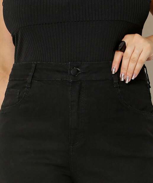 Calça Plus Size Feminina Sarja Reta Bolsos Marisa