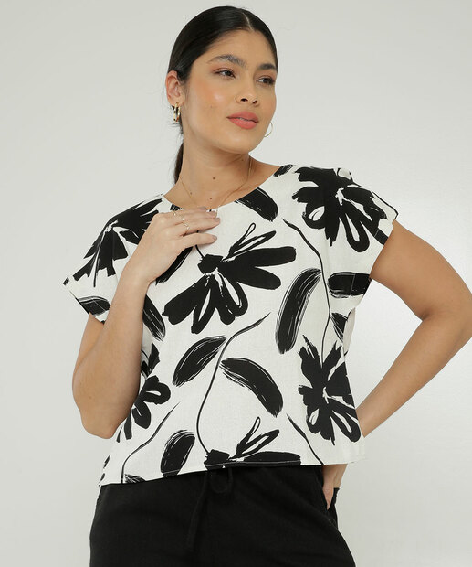Blusa Feminina Estampa Folhas Manga Curta Marisa