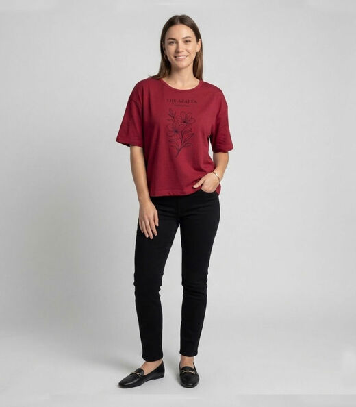 Blusa Feminina Com Estampa Localizada Infinita Cor Vermelho