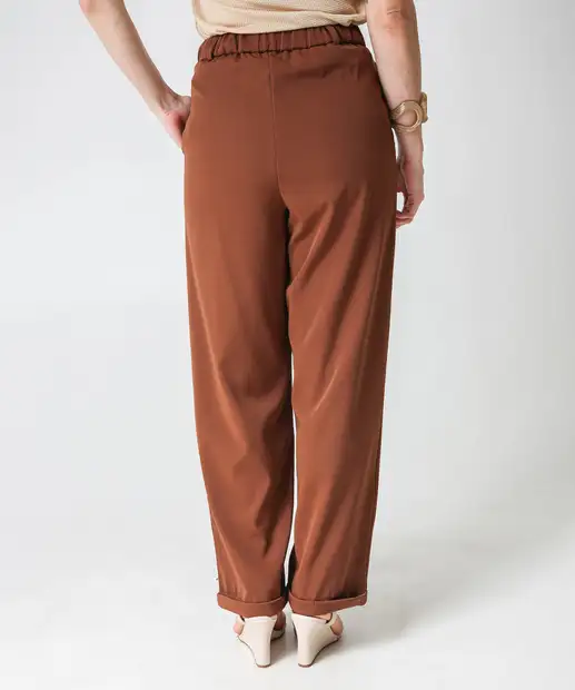  Calça Feminina Reta Alfaiataria Marisa