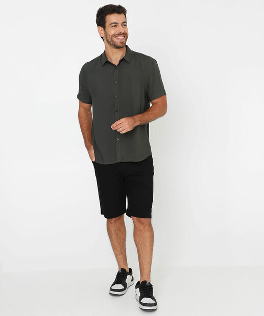 Camisa Masculina Manga Curta com Botões Marisa Verde