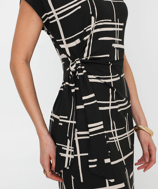 Vestido Midi Feminino Quadriculado Marisa Preto