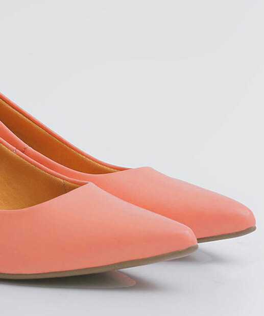 Scarpin Feminino Salto Fino Bico Fino Via Uno