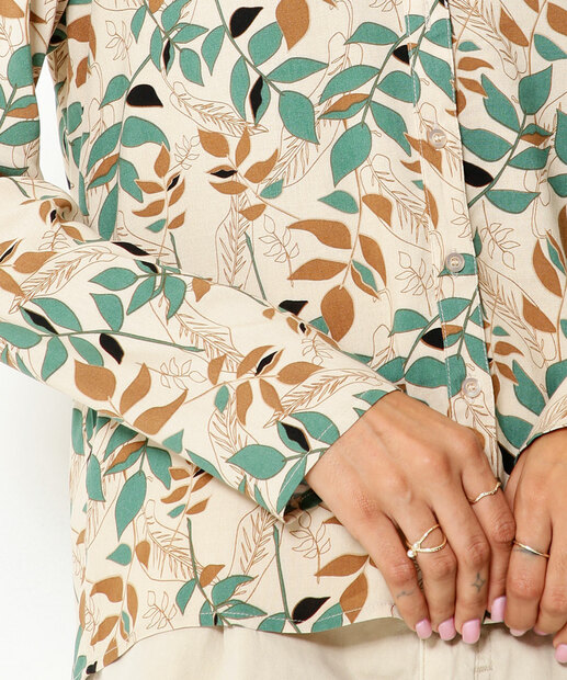 Camisa Feminina Estampa Folhas Manga Longa Marisa