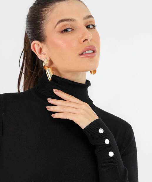 Suéter Feminino Tricô Gola Alta Botões Marisa Preto