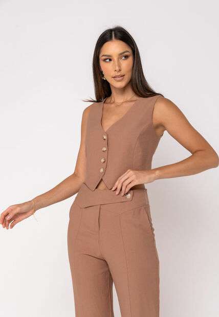 Colete Alfaiataria Curto com Botões Bege Escuro Salvatore