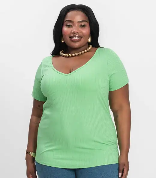 Blusa Feminina Plus Size da Infinita Cor Verde
