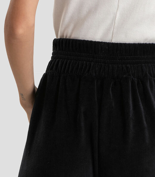 Calça Feminina Pantalona em Plush Dianna Preto