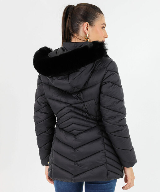 Jaqueta Feminina Alongada Puffer Capuz Marisa Preto