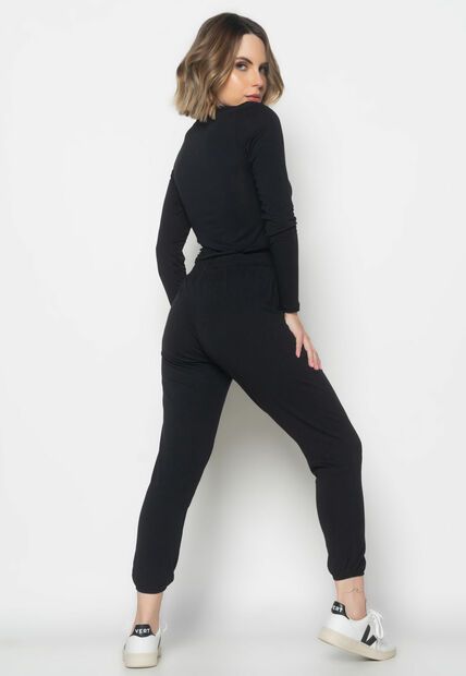 Conjunto  Comfy Com Blusa Manga Longa e Jogger Recorte Malha Preto