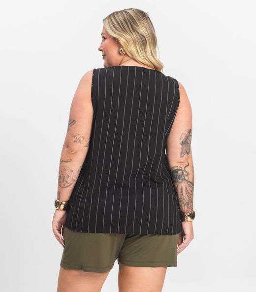 Shorts Feminino Plus Size Com Bolsos Secret Glam Verde