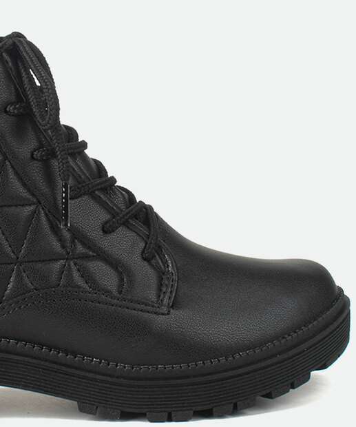 Coturno Feminino Cano Curto Matelassê Tratorado Dakota