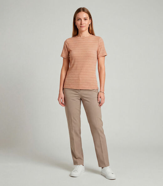 Blusa Feminina Justa Com Manga Curta Infinita Cor Marrom