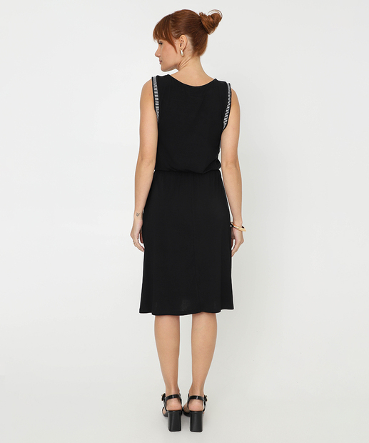 Vestido Feminino Sem Manga Retilínea Marisa Preto