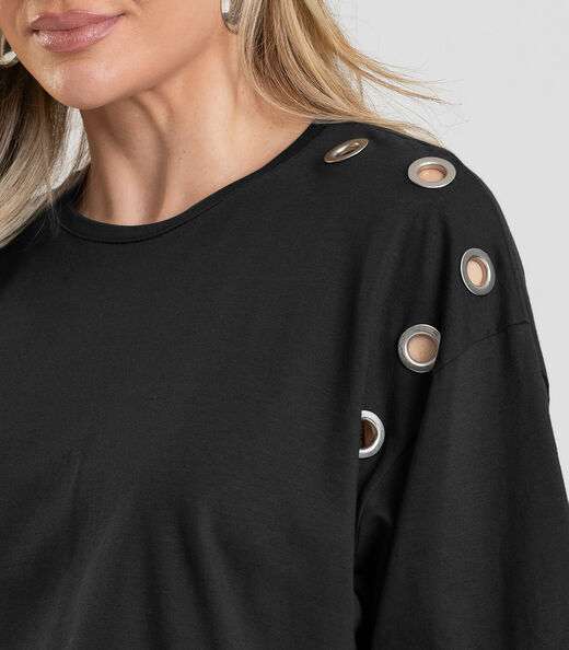 T- Shirt Oversized Feminina com Ilhós Dianna Preto