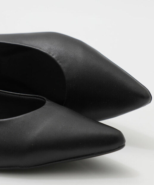 Sapatilha Feminina Slingback Bico Fino Via Uno Preto